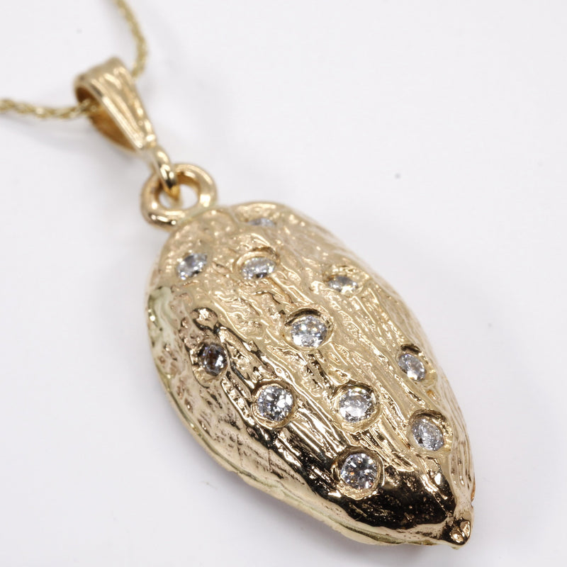 Agrijewelry has coton boll jewelry for the cotton farmer's wife