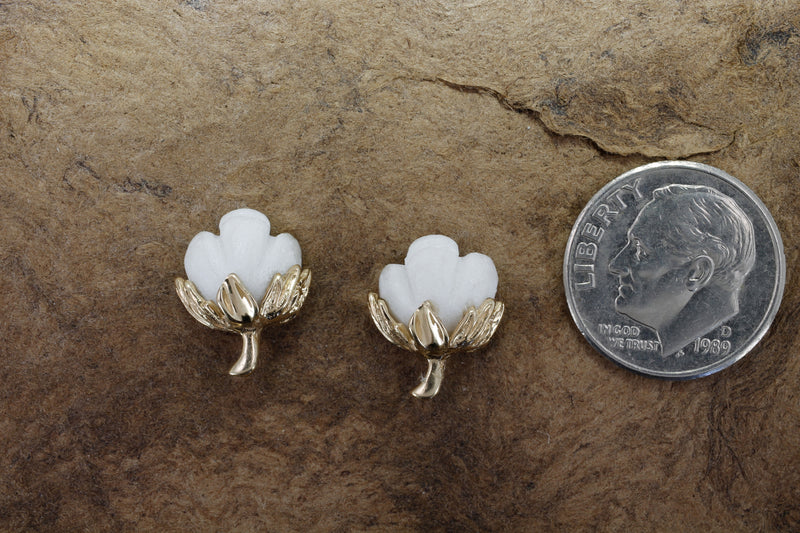 Matching Set of Cotton Boll Necklace And Stud Earrings in Yellow Gold