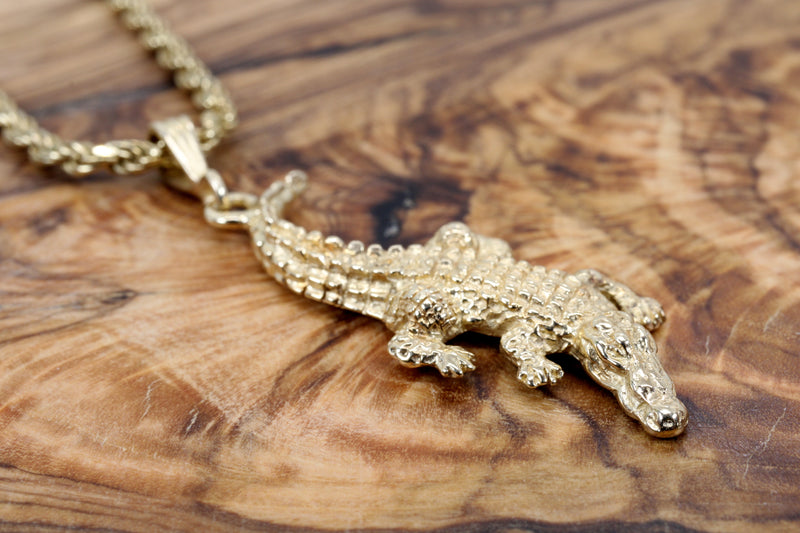 Mans Large Alligator Necklace in Solid 14kt Yellow Gold on Heavy Rope Chain