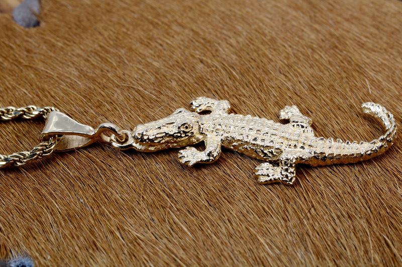 Extra Large Gold Alligator Necklace in 14kt Gold with Rope Chain