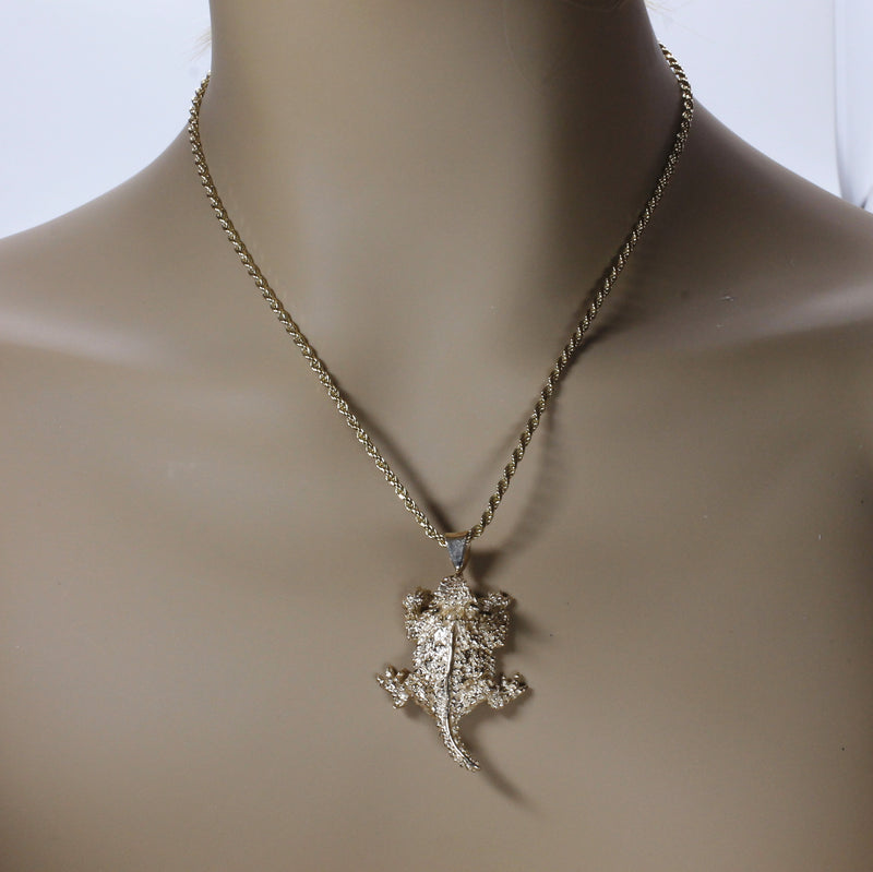 Agrijewelry has coton boll jewelry for the cotton farmer's wife