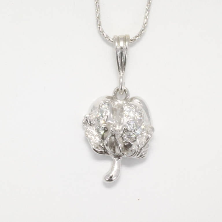 Agrijewelry has coton boll jewelry for the cotton farmer's wife