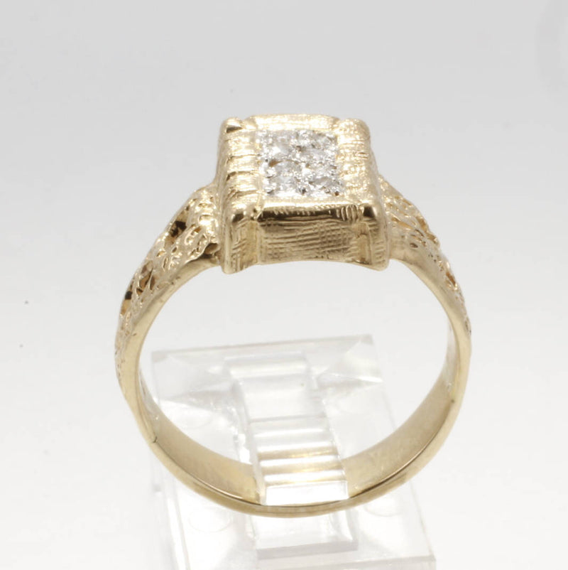 Agrijewelry has coton boll jewelry for the cotton farmer's wife