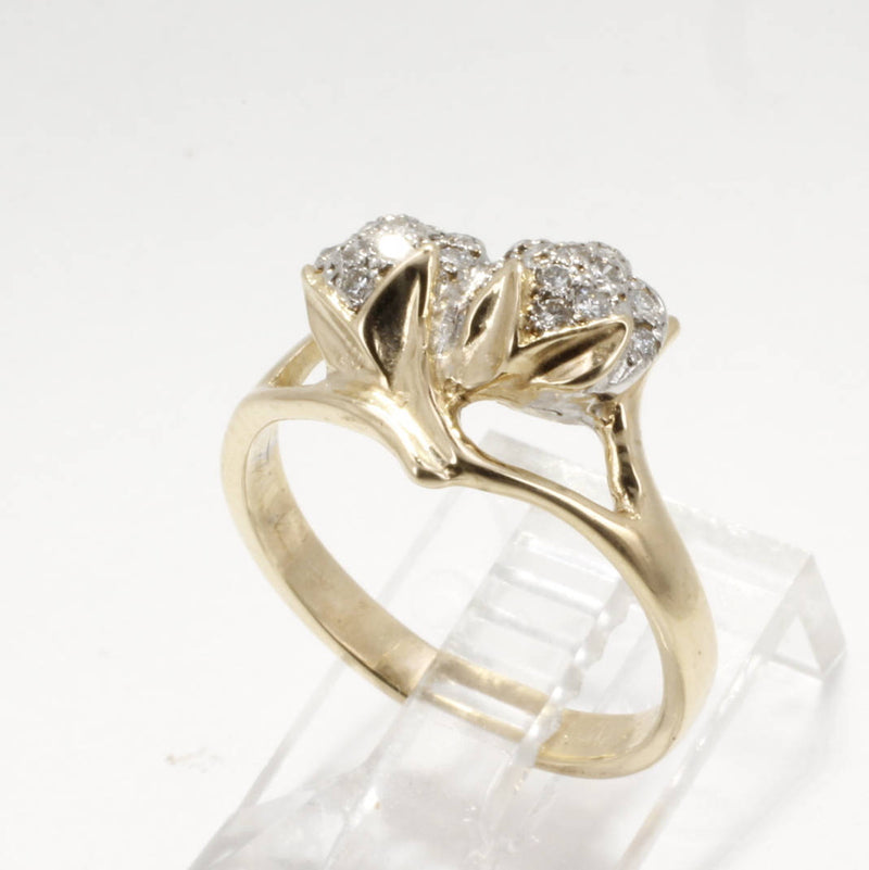 Agrijewelry has coton boll jewelry for the cotton farmer's wife
