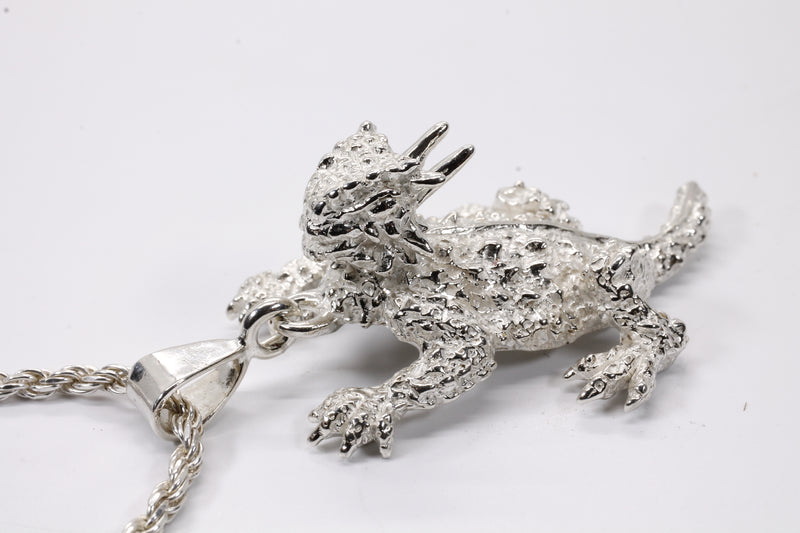 Agrijewelry has coton boll jewelry for the cotton farmer's wife