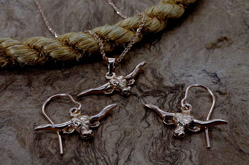 Agrijewelry has coton boll jewelry for the cotton farmer's wife