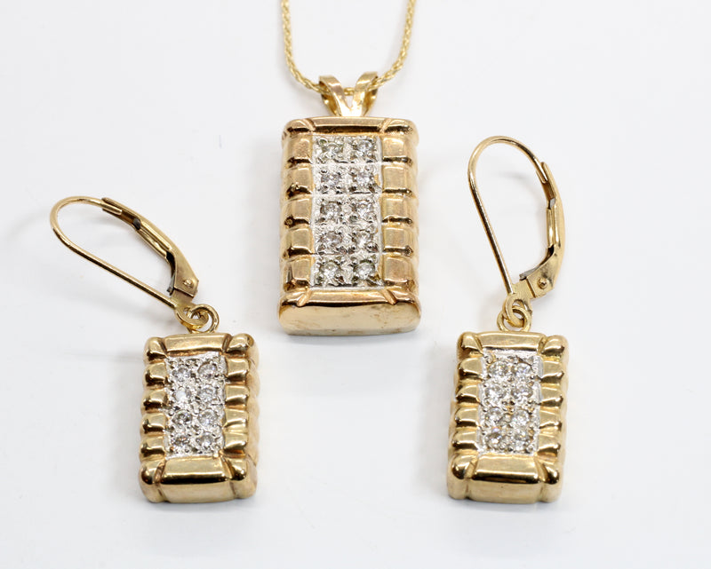 Set of Diamond Cotton Bale Necklace and Earrings