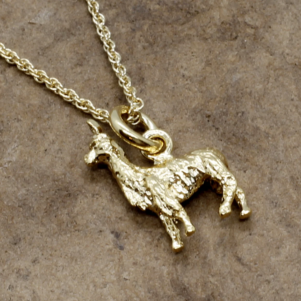 What is gold vermeil necklace?