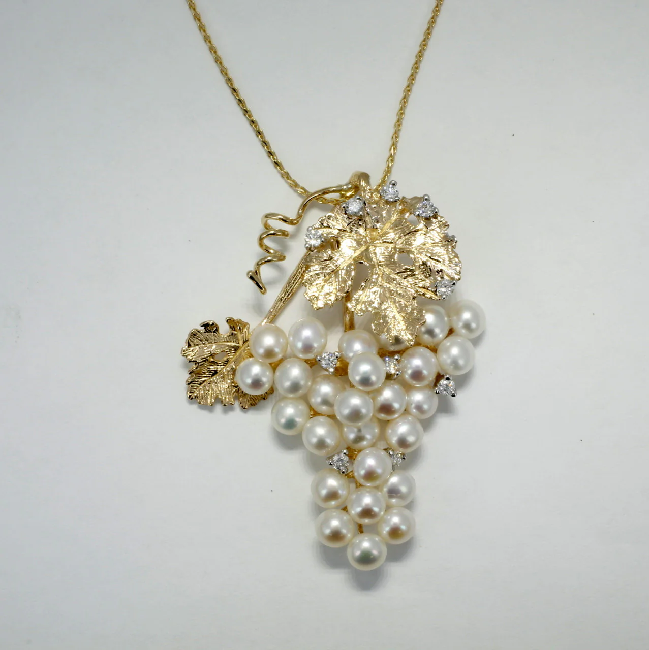 What is the meaning behind a pearl necklace?