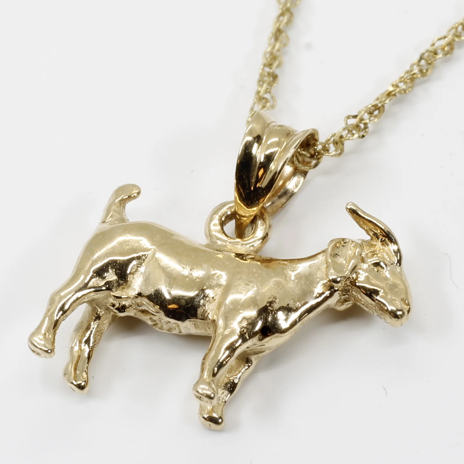 How to know if a gold chain is real?