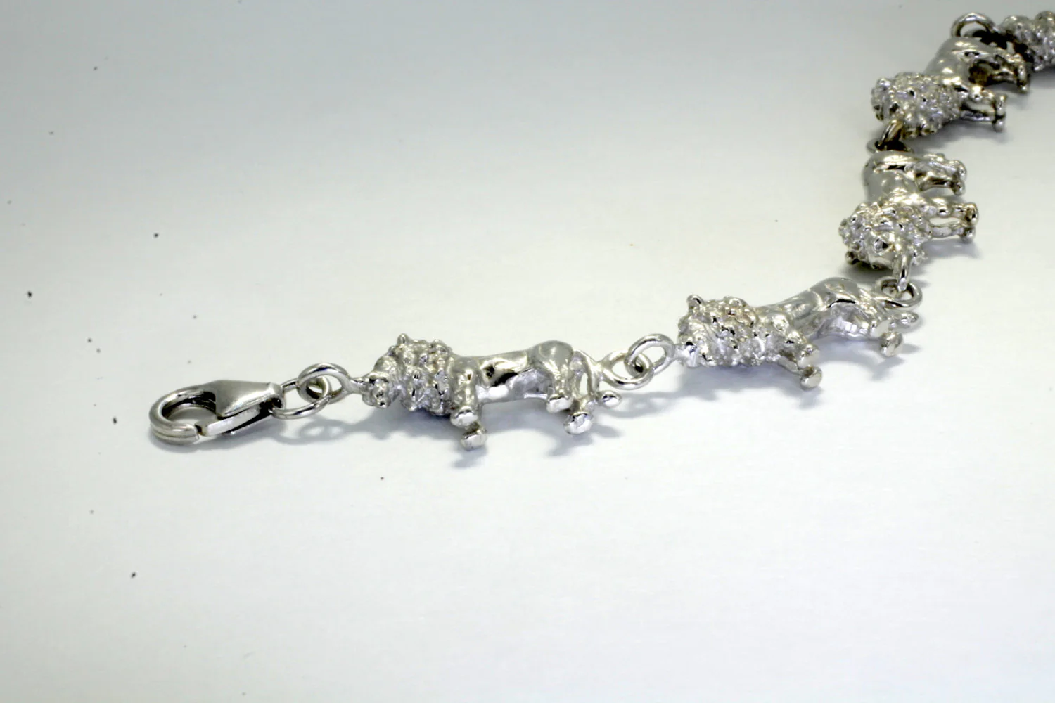 Are white gold bracelets good?