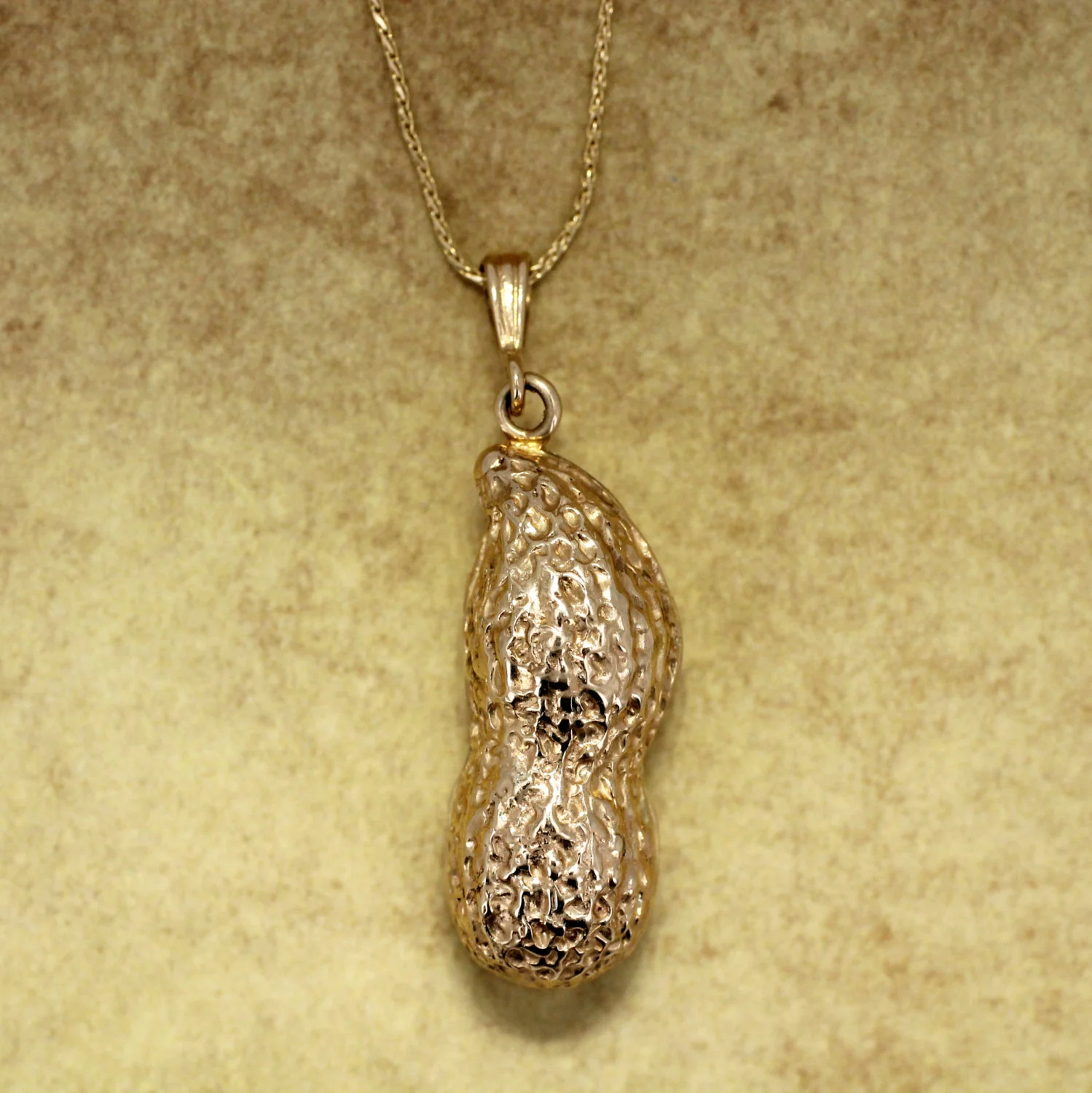 What does the peanut pendant mean in Feng Shui?