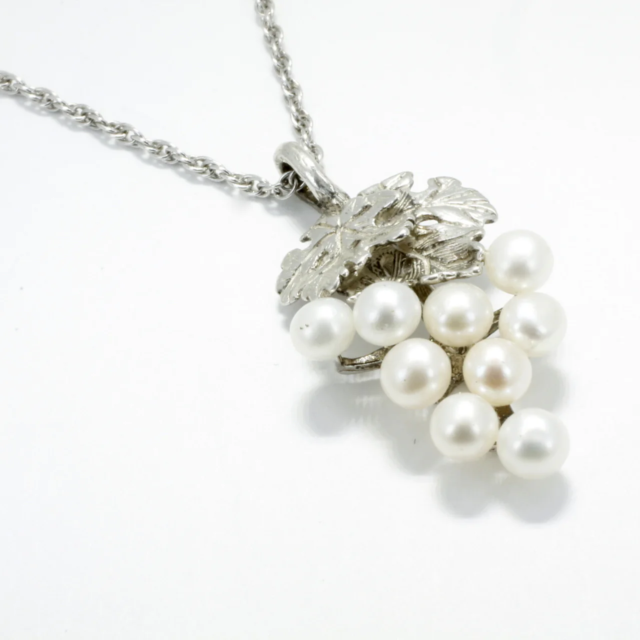 Is custom design service available for this jewelry?