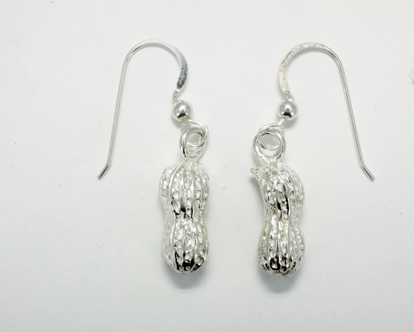 Does 925 sterling silver earrings tarnish?