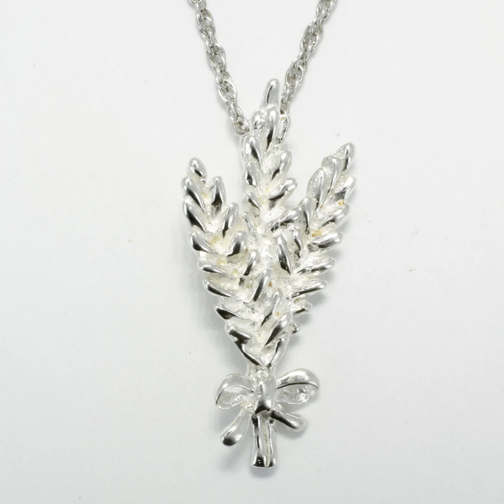 How can you tell if 925 sterling silver is real?