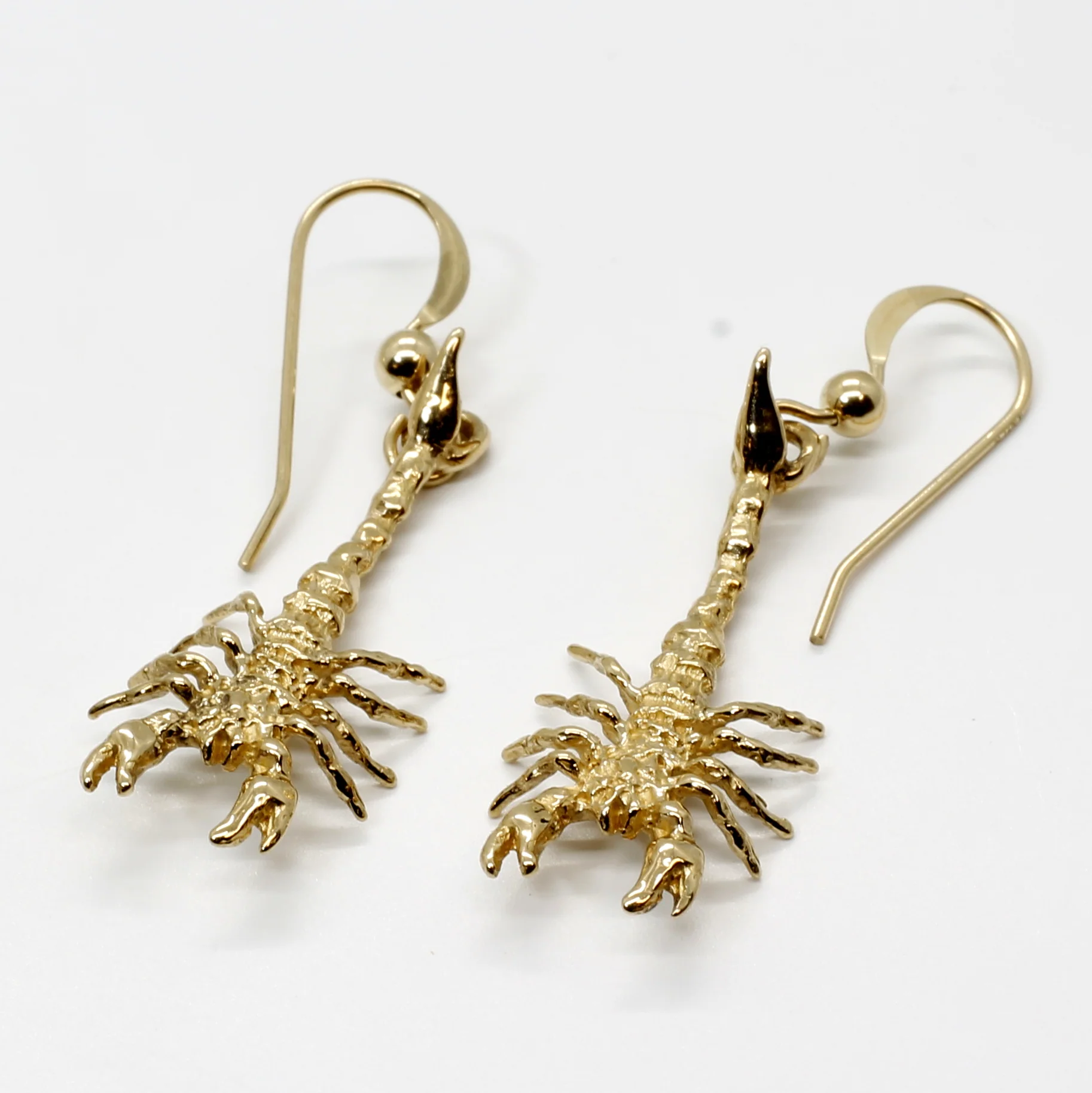Are custom designs available for these earrings?