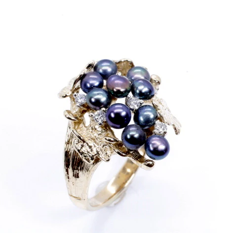 What inspired the design of the ring?