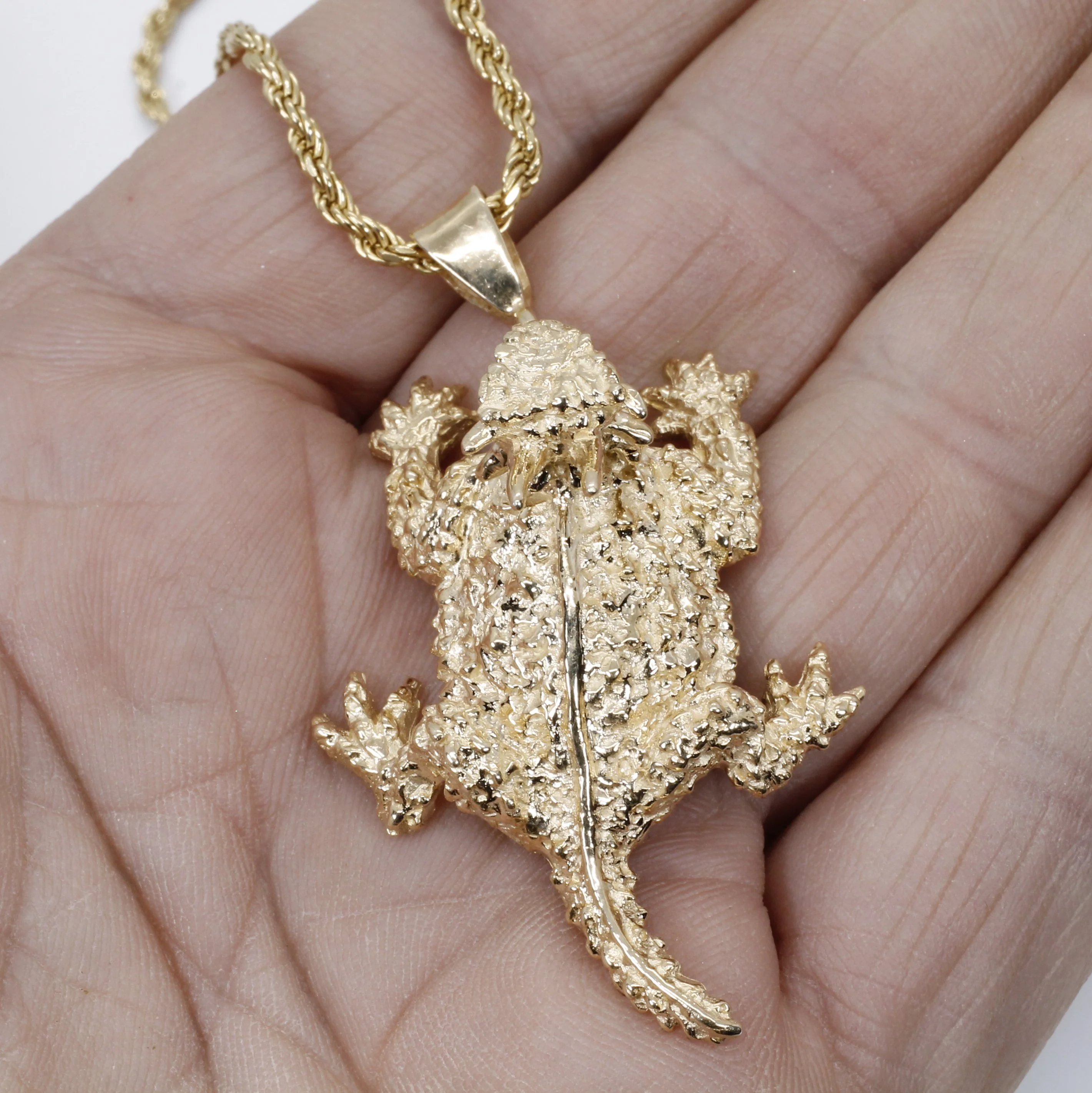 Giant Size Gold Horned Toad Frog Lizard Necklace made in solid 14kt gold Questions & Answers