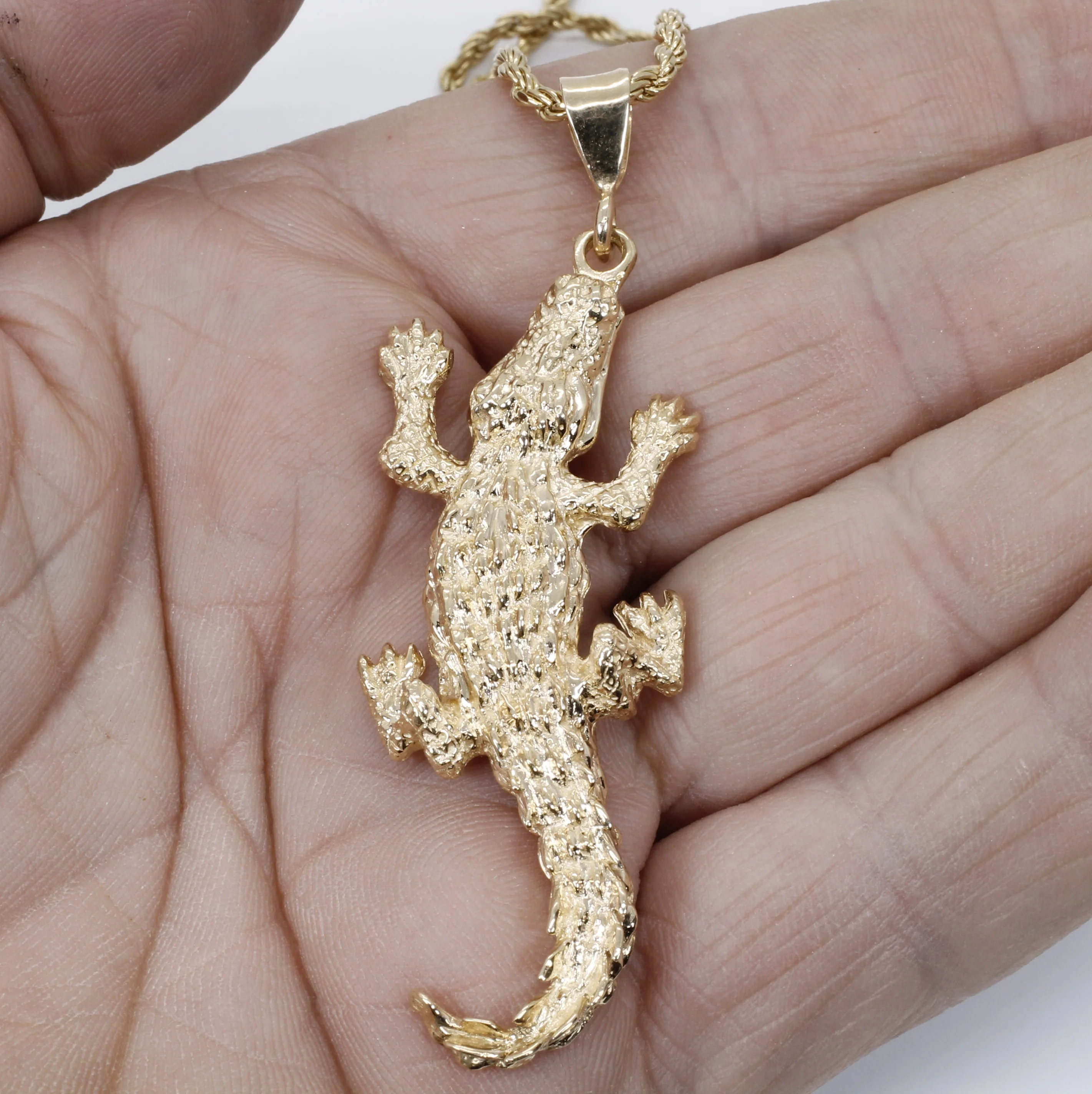 Giant Size Alligator Necklace in 14kt Gold for man or woman with 20" rope Chain Questions & Answers