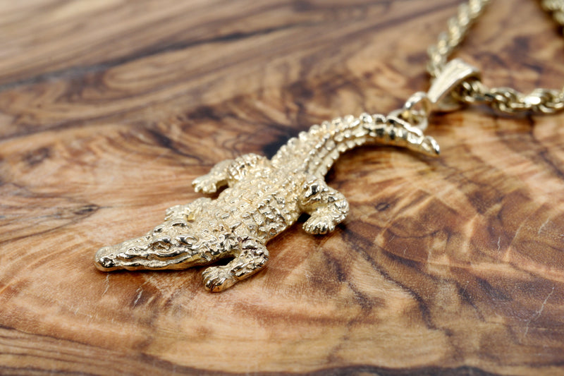 Mans Large Alligator Necklace in Solid 14kt Yellow Gold on Heavy Rope Chain